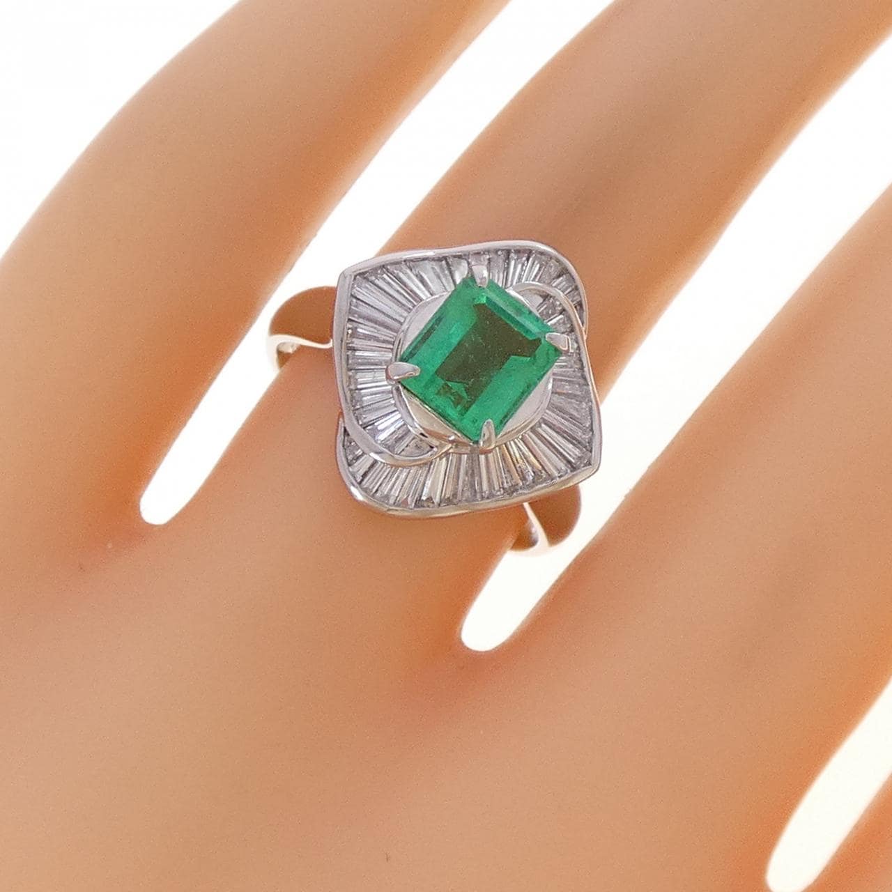 PT900 エメラルド リング 1.17CT