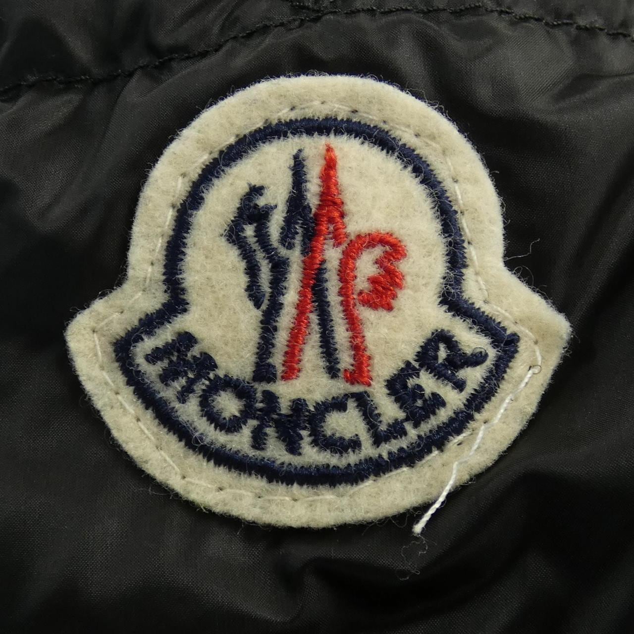 モンクレール MONCLER ダウンジャケット