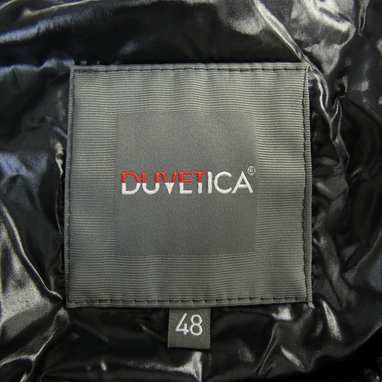 デュベティカ DUVETICA ダウンジャケット