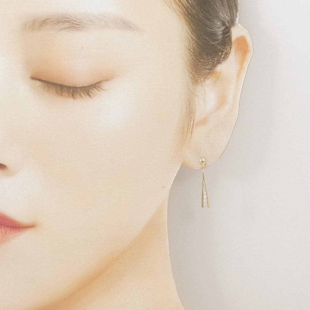 K18YG钻石耳环，0.196克拉