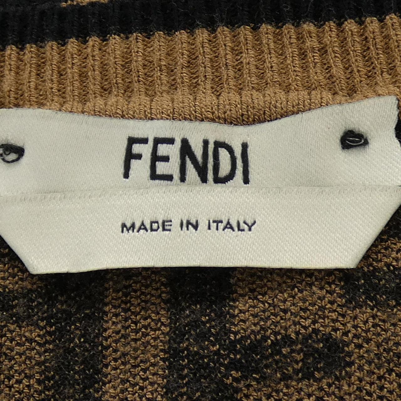 フェンディ FENDI FZY780 A7UB ニット