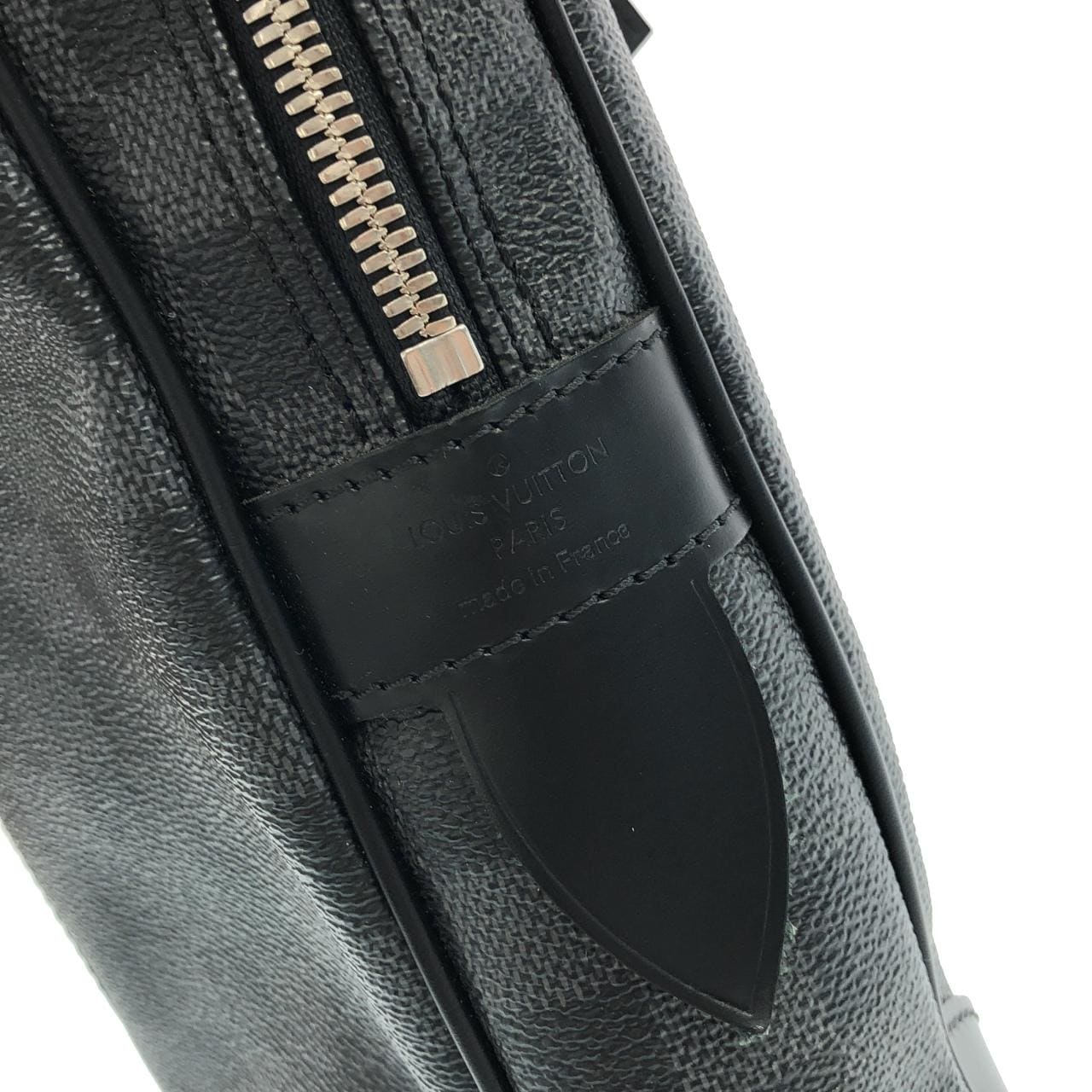 ルイヴィトン ダミエ グラフィット ポルト ドキュマン ヴォワヤージュ N41125 バッグ