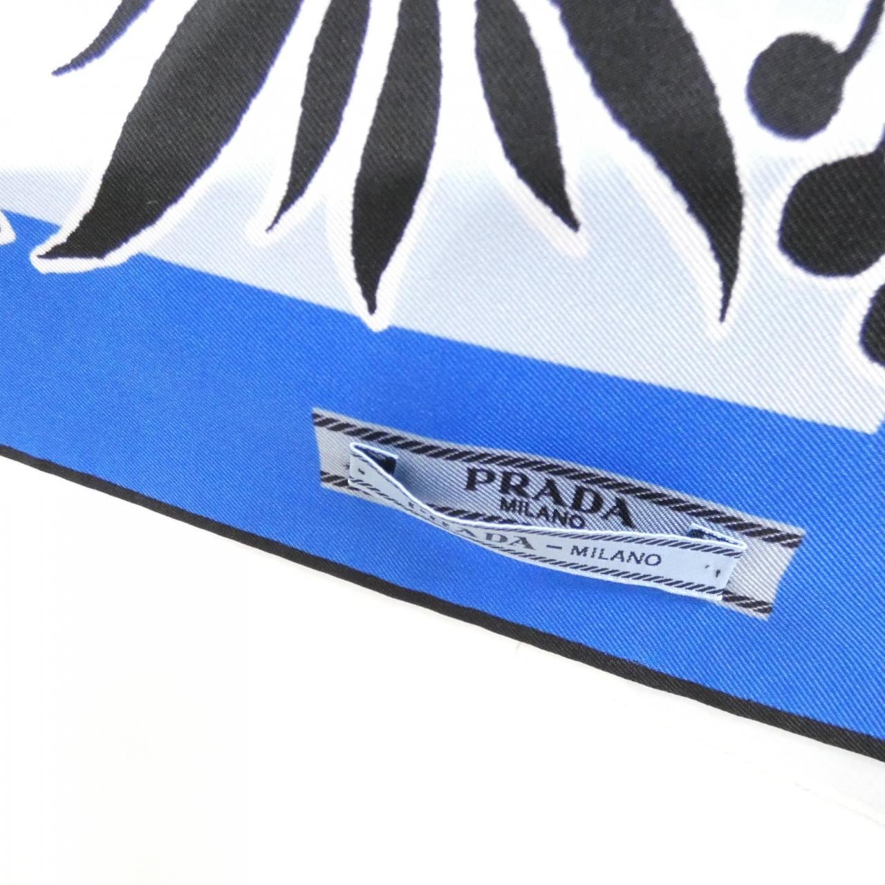 Prada 7F24丝巾