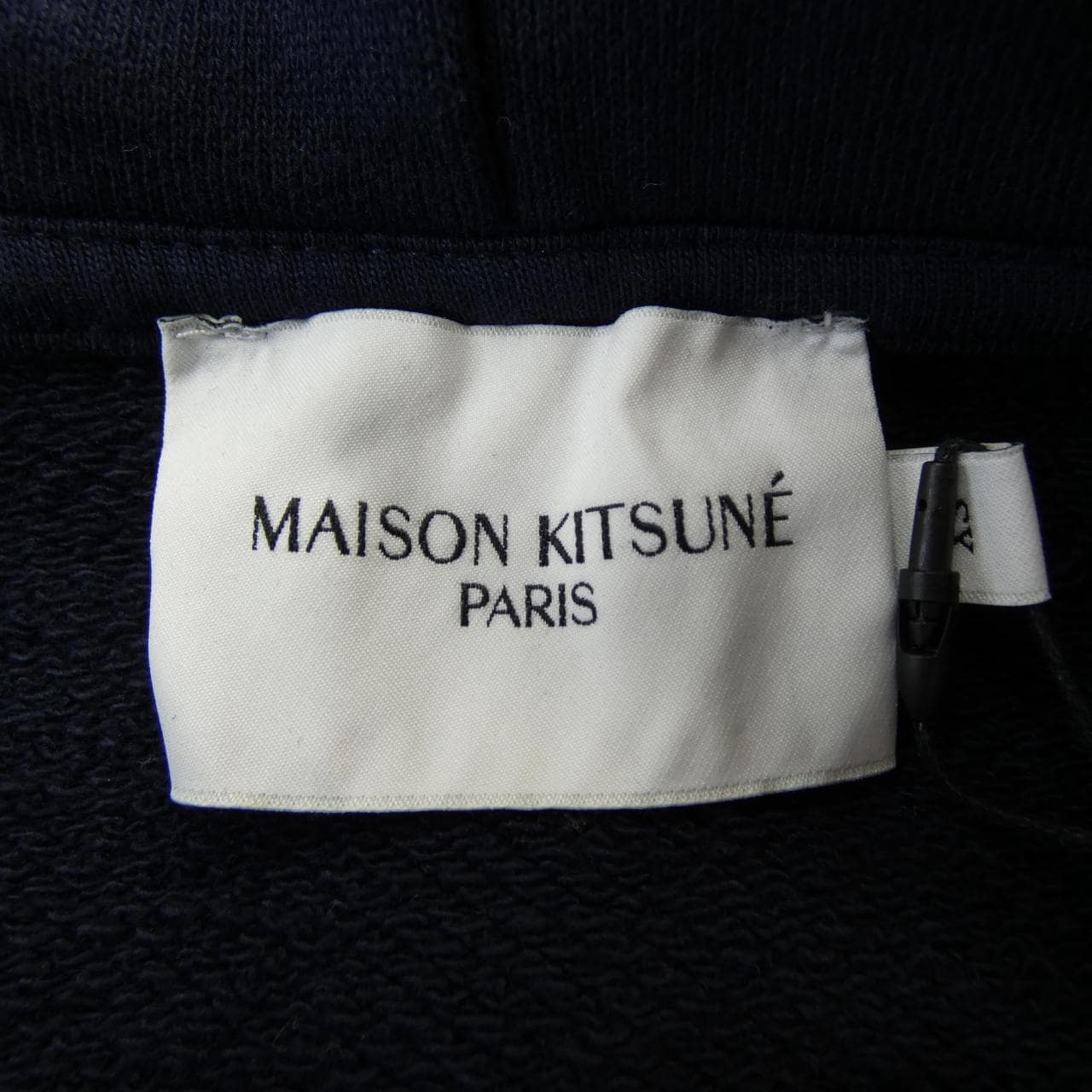 メゾンキツネ MAISON KITSUNE IU00353KM0001 パーカー