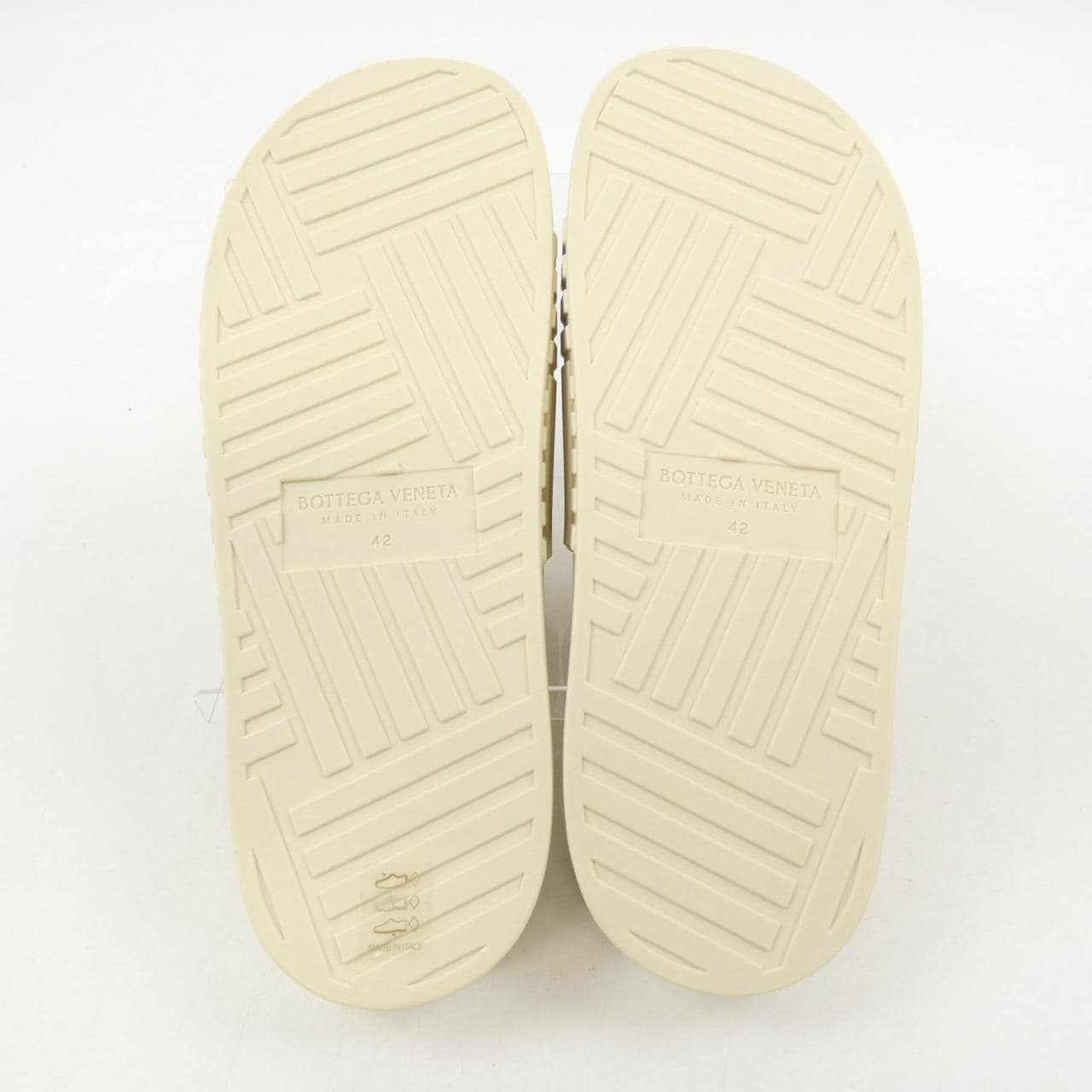 ボッテガヴェネタ BOTTEGA VENETA 690105　V1060　9031 サンダル