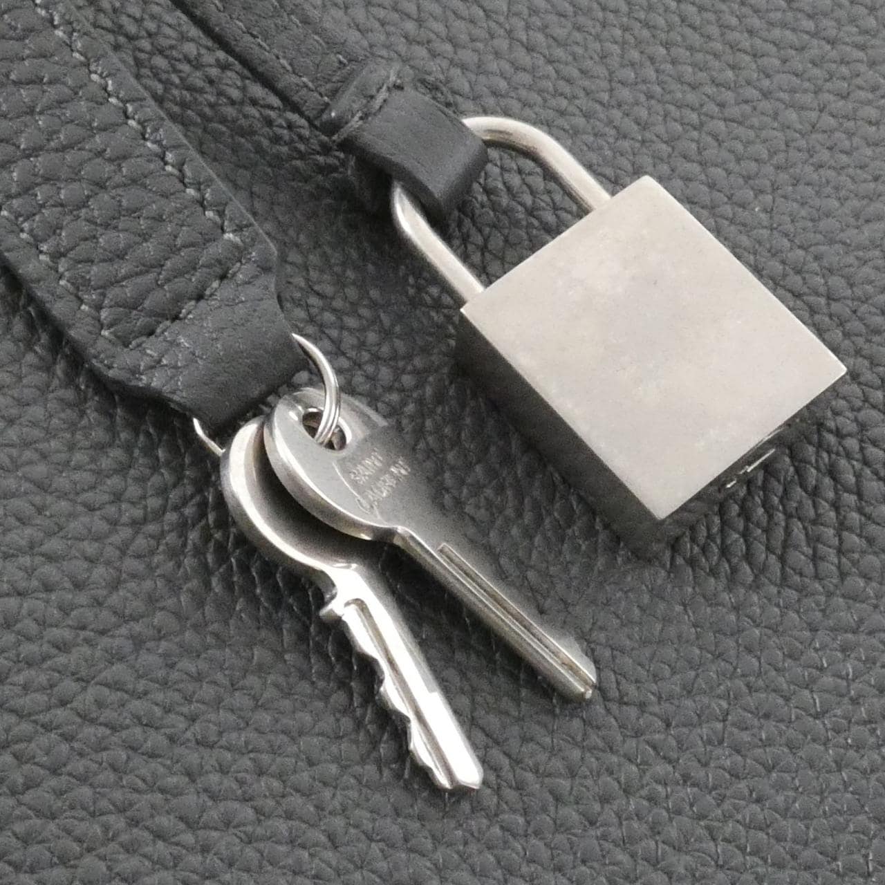 サンローラン サック ド ジュール シン ラージ 631526 バッグ