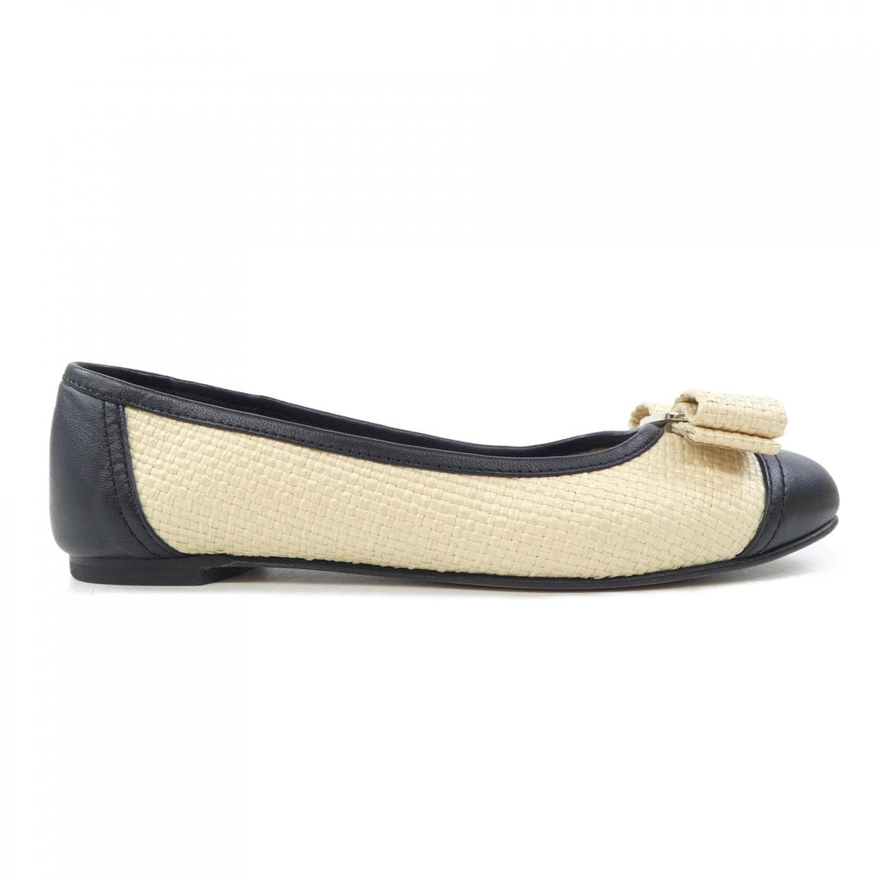 サルヴァトーレフェラガモ SALVATORE FERRAGAMO フラットシューズ