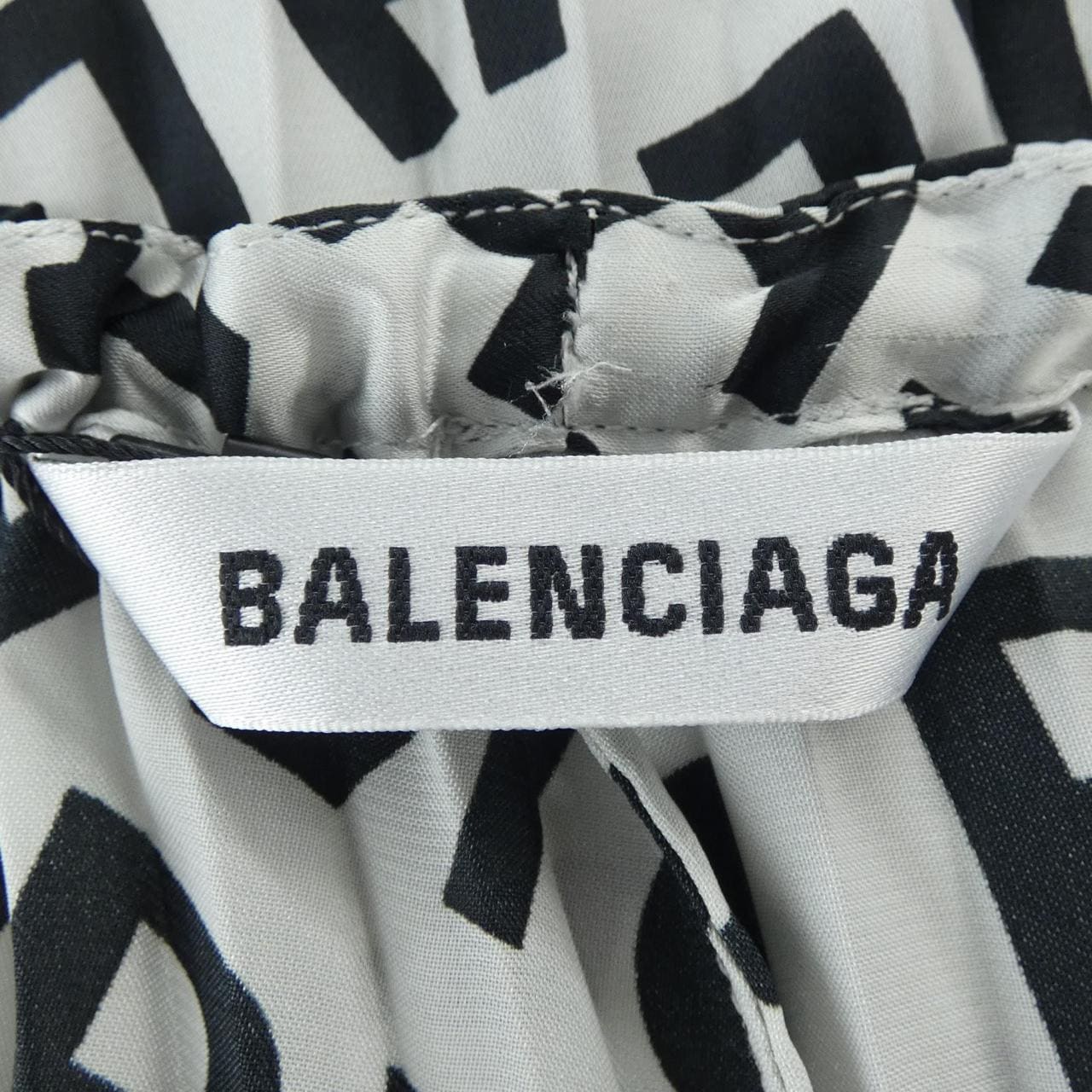 バレンシアガ BALENCIAGA 704365 TML20 スカート