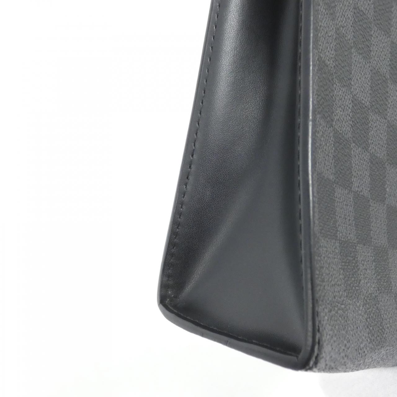 LOUIS VUITTON Damier 石墨 Pochette Voyage 中号包 N41696