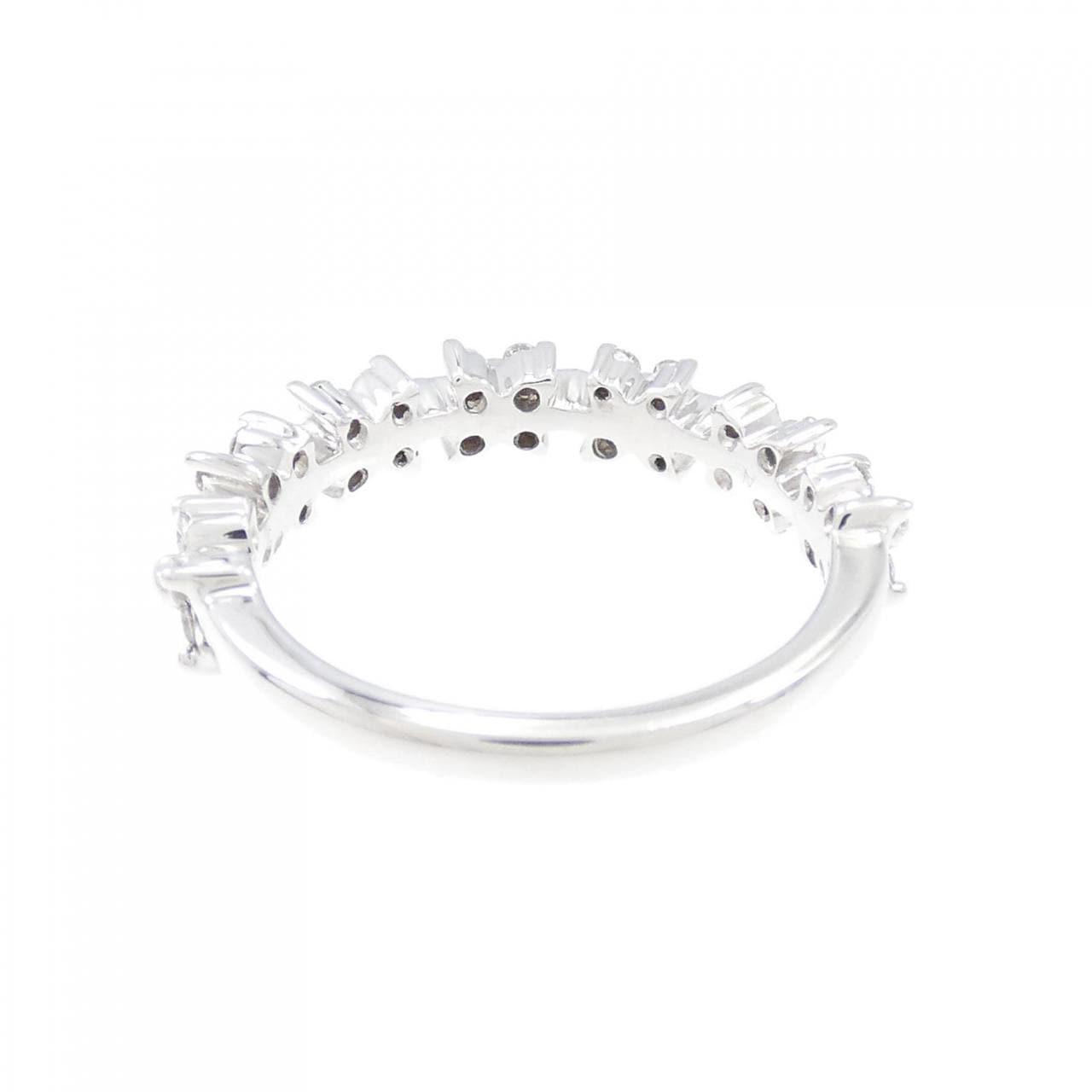 K18WG flower Diamond ring