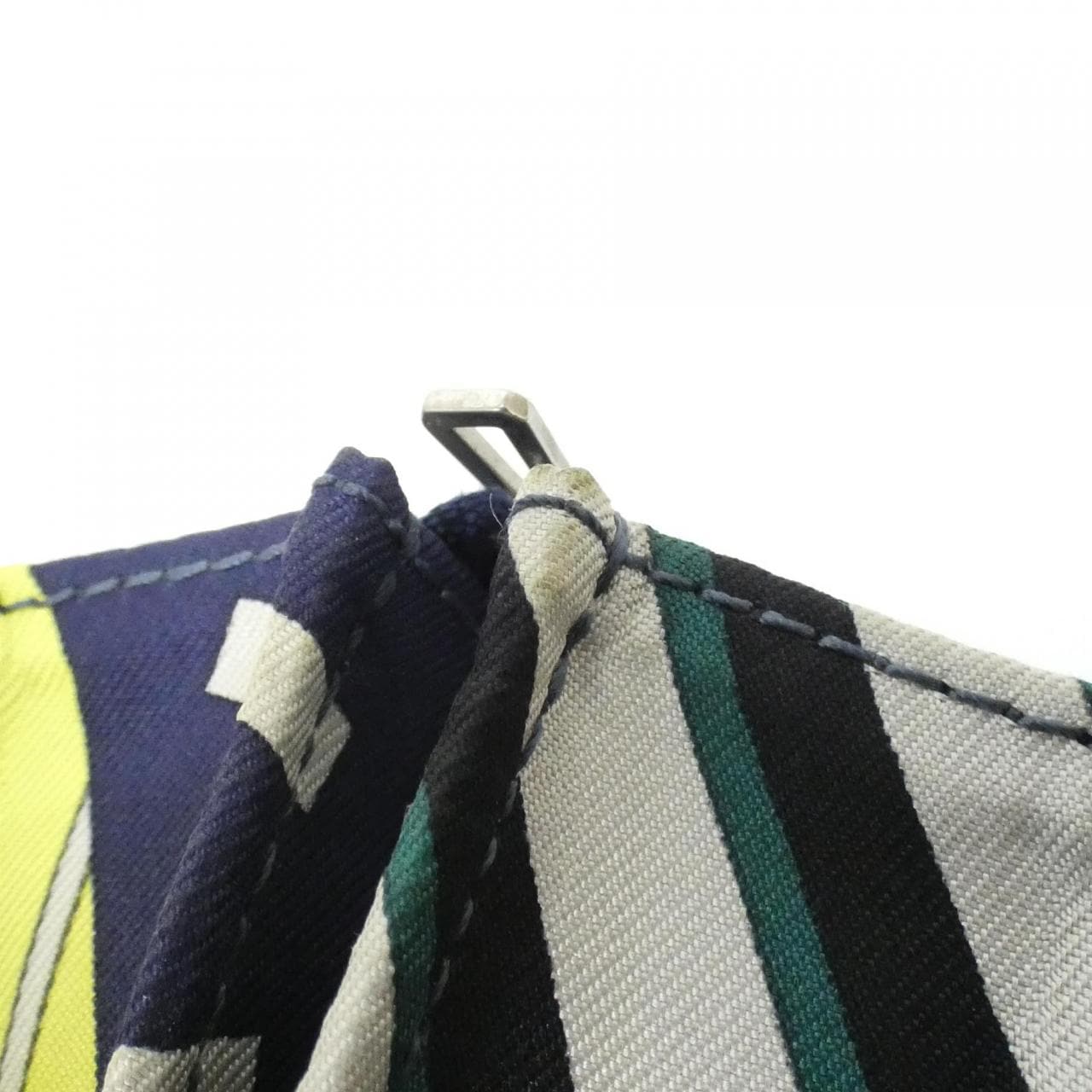 エルメス ONE TWO THREE シルク イン コンパクト 073572CK 財布