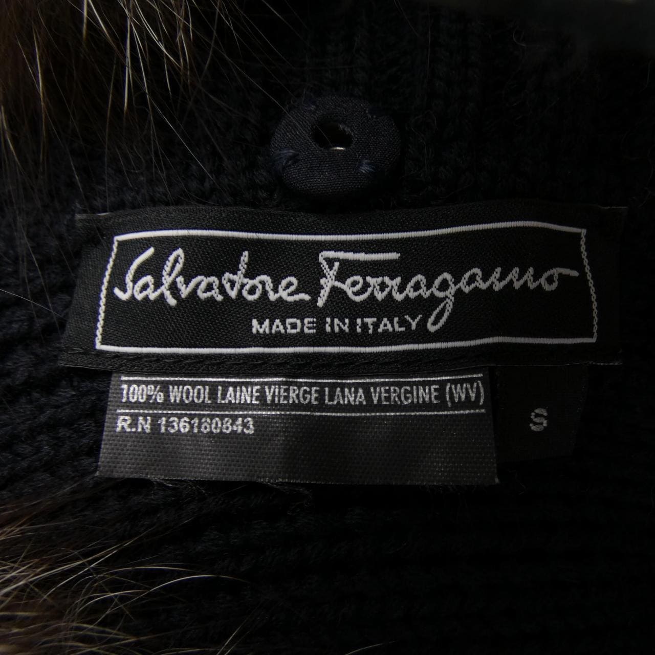 フェラガモ FERRAGAMO ケープ