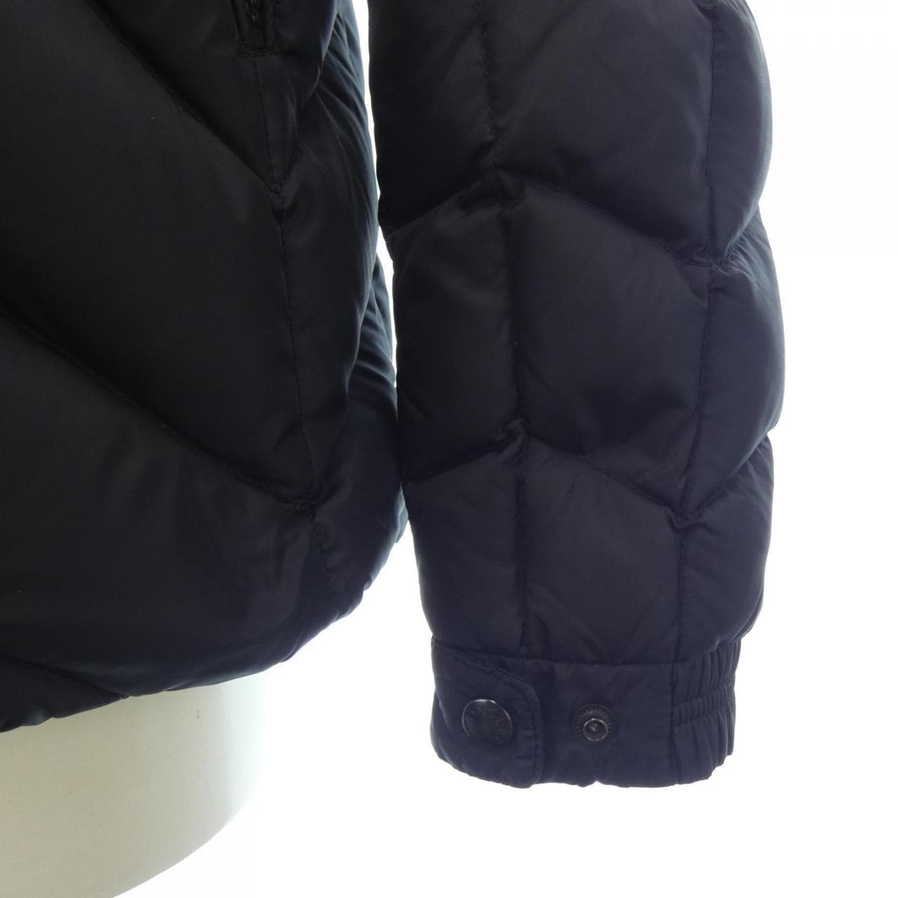 モンクレール MONCLER ダウンジャケット
