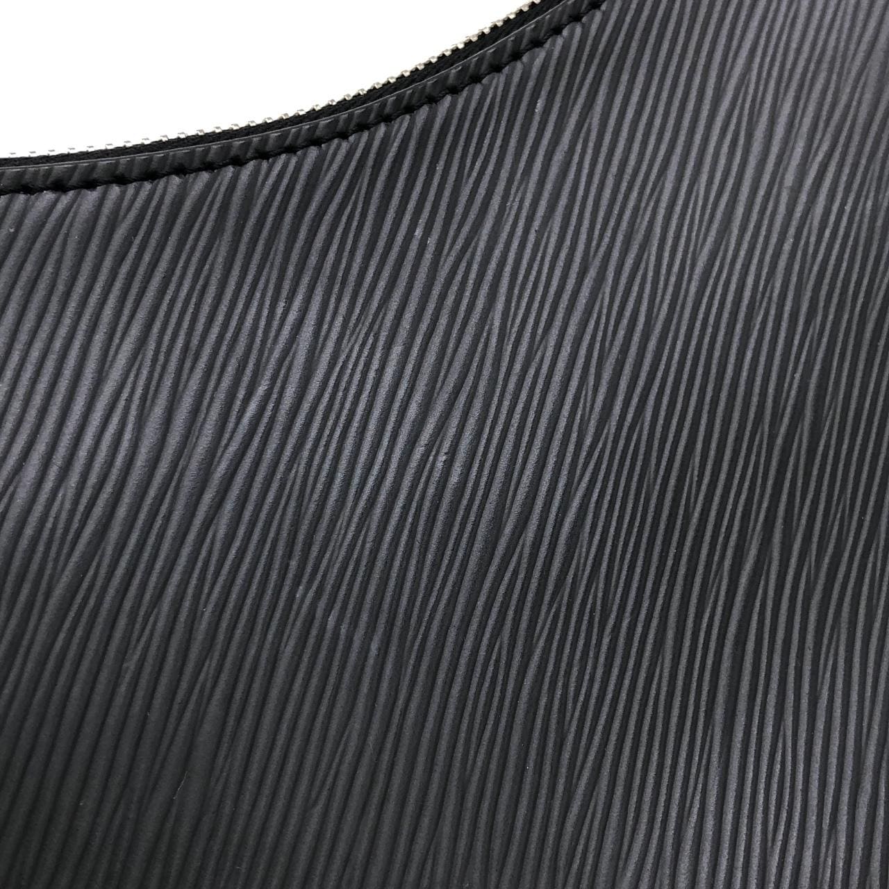 ルイヴィトン エピ マレル M80689 ショルダーバッグ