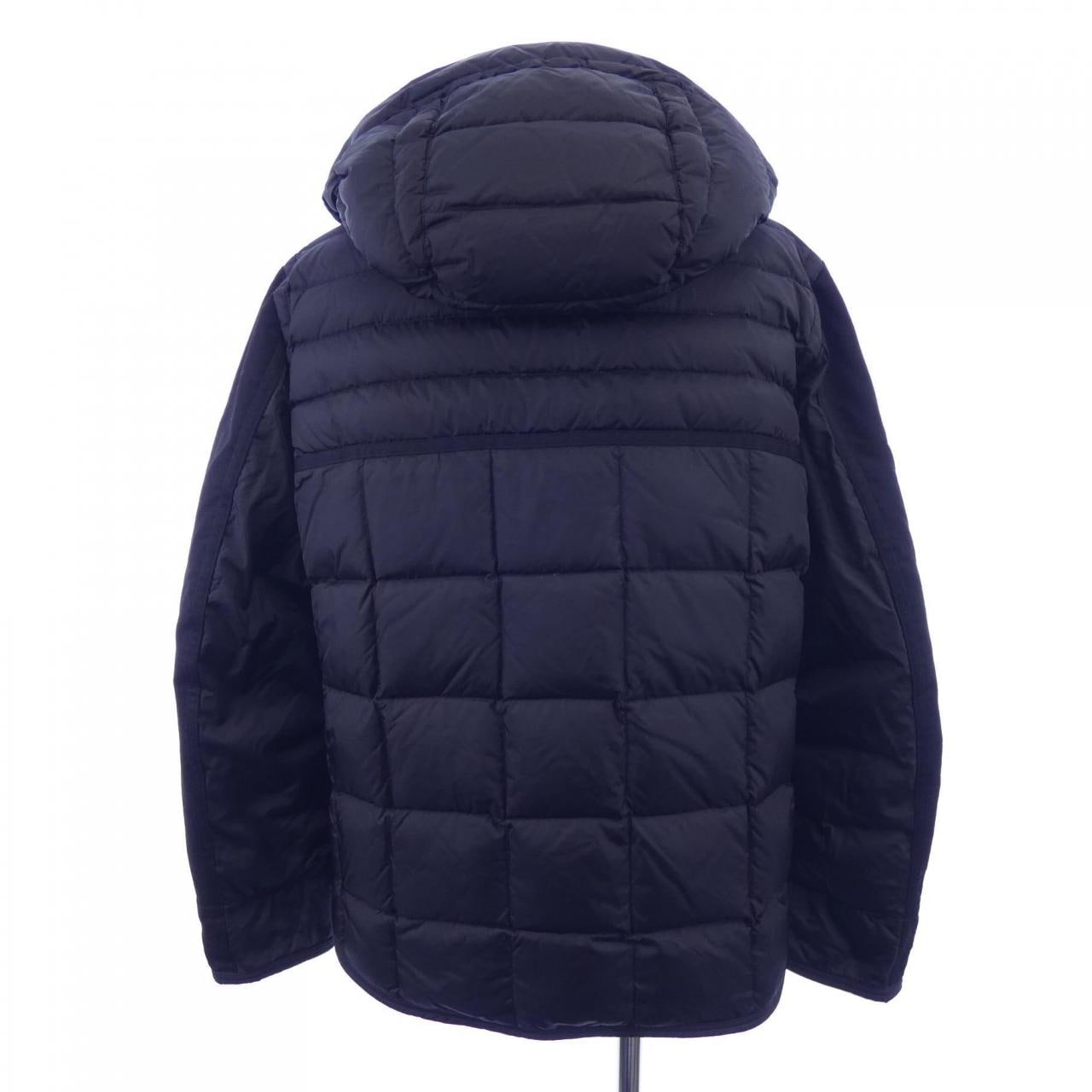 モンクレール MONCLER ダウンジャケット