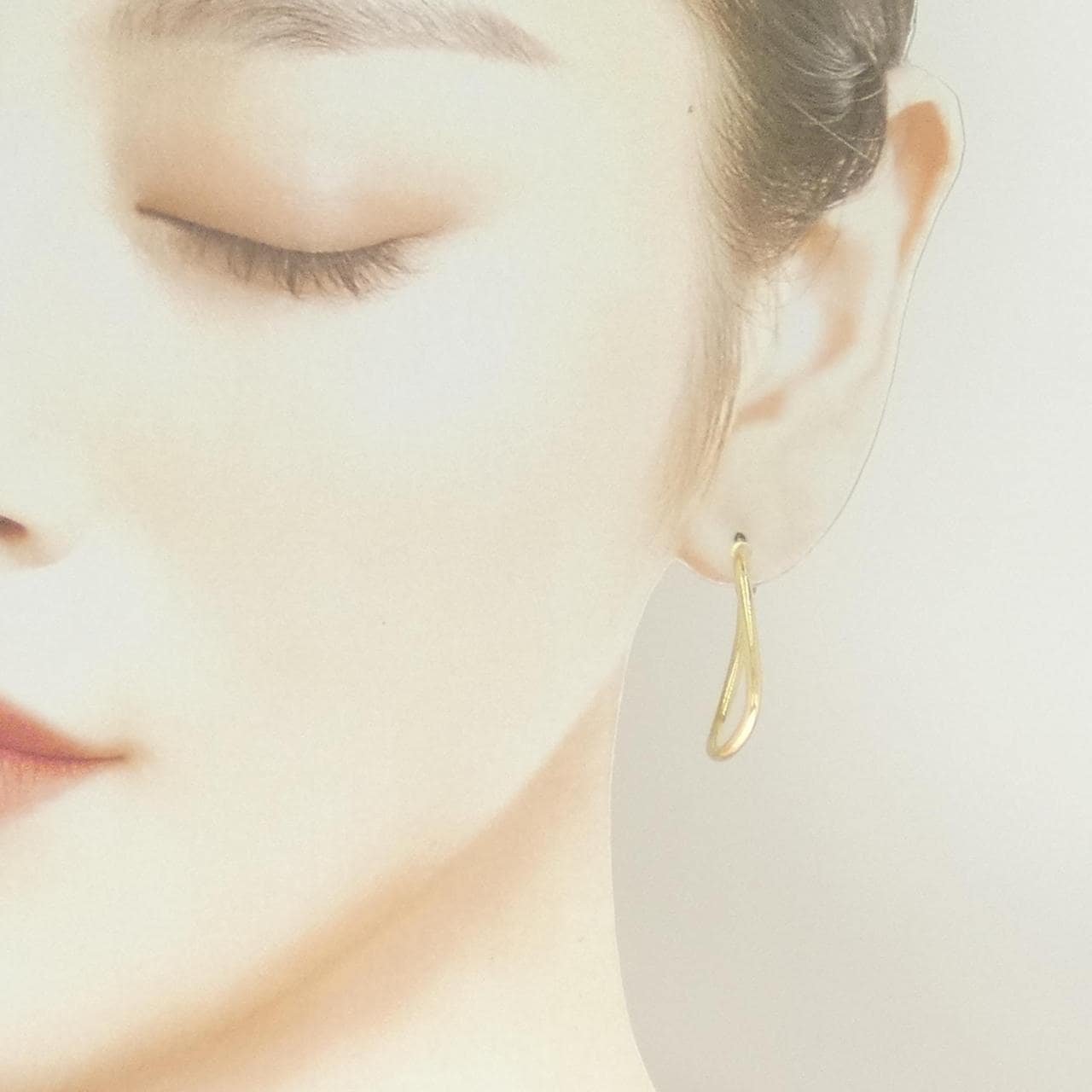 ウノアエレ 750YG ピアス