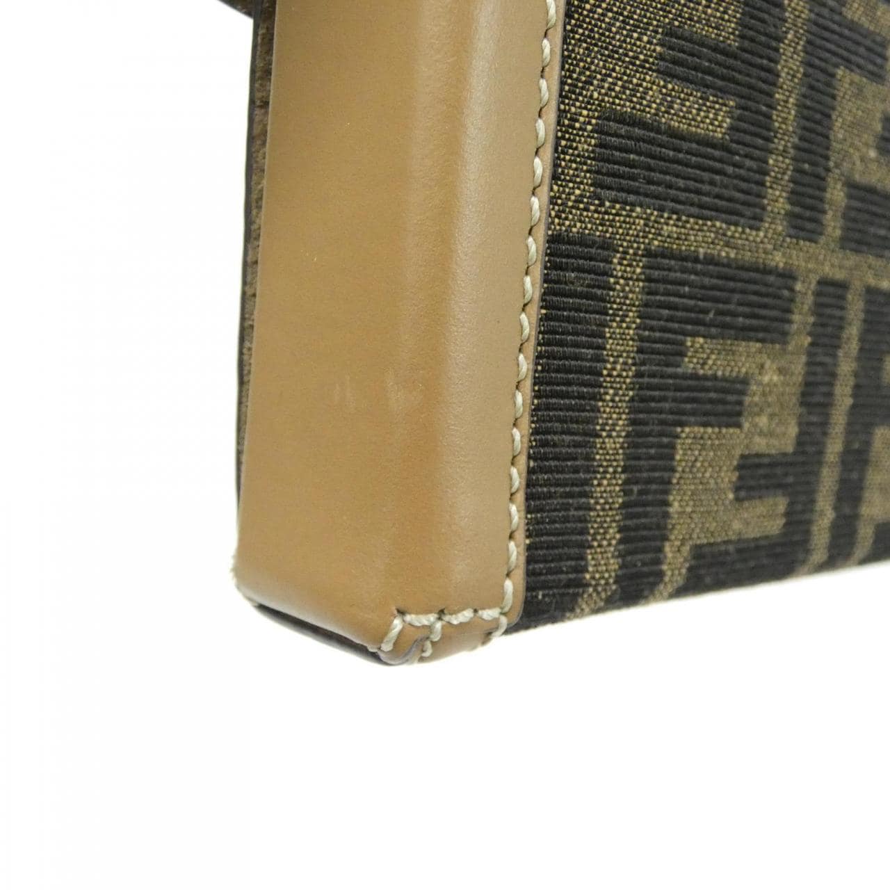 フェンディ バゲット フォンポーチ 7AS139 AFBV フォンケース