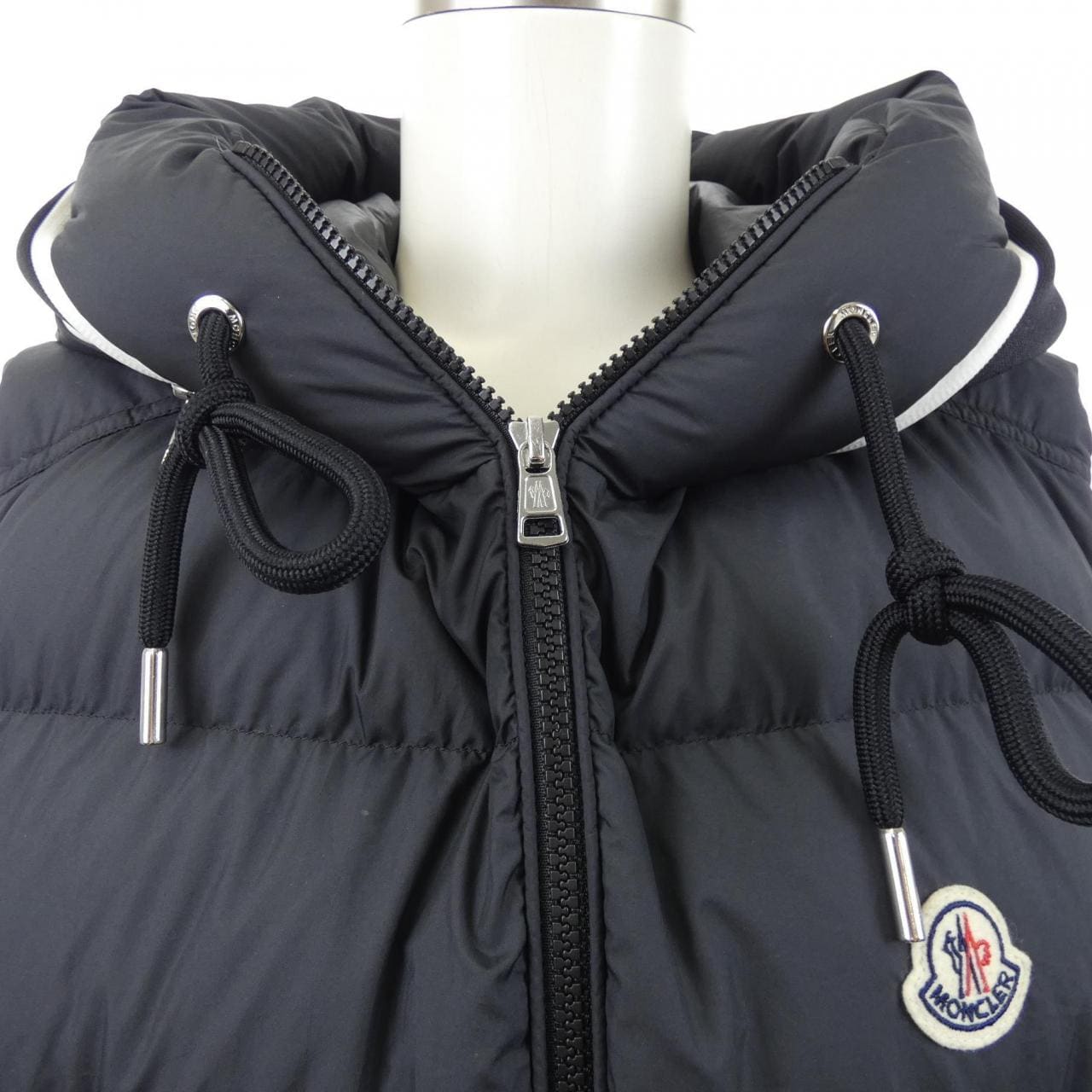 モンクレール MONCLER CARDAMINE ダウンベスト