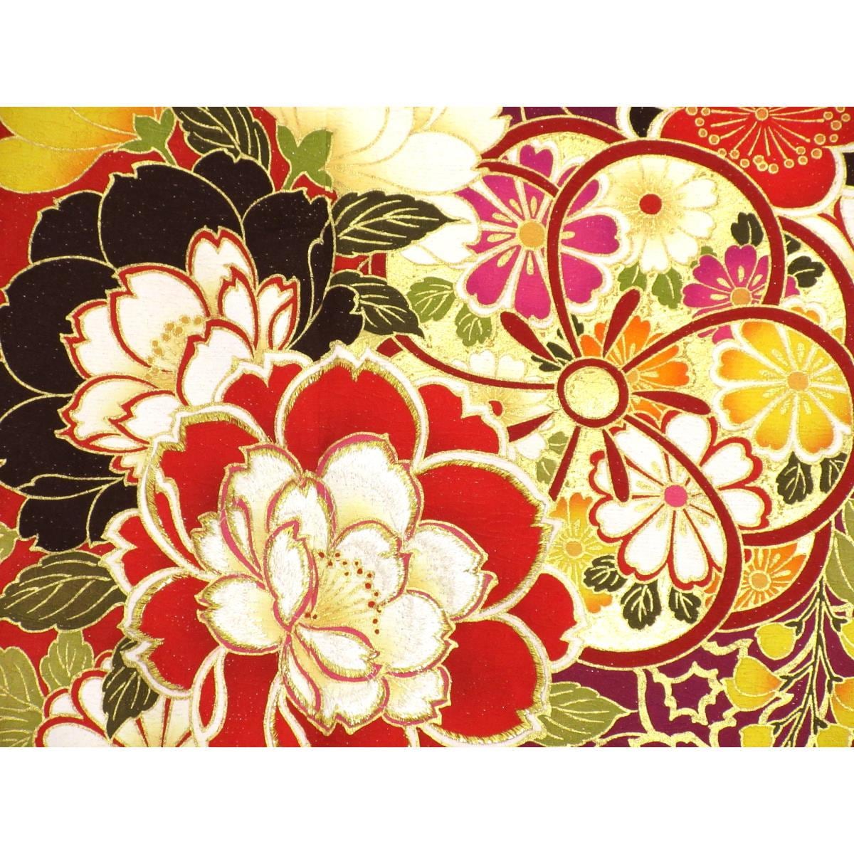 振袖　金通し刺繍入り　友禅金彩加工