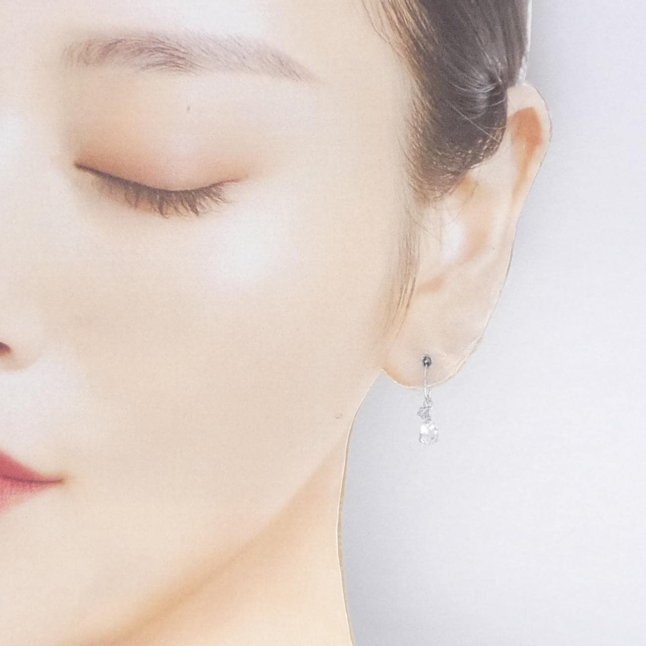 K14WG ホワイトトパーズ ピアス