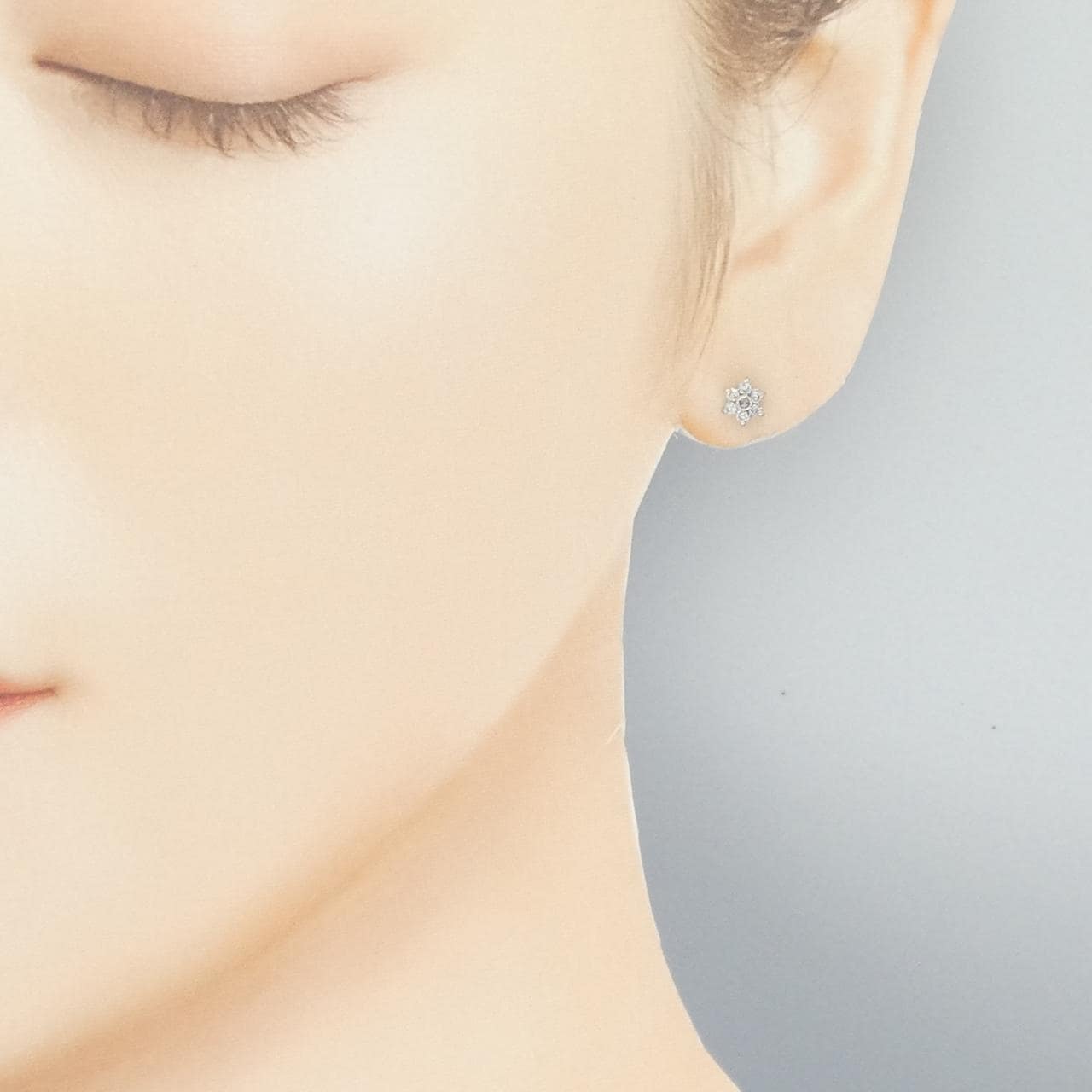 PT900 フラワー ピンクダイヤモンド ピアス 0.02CT