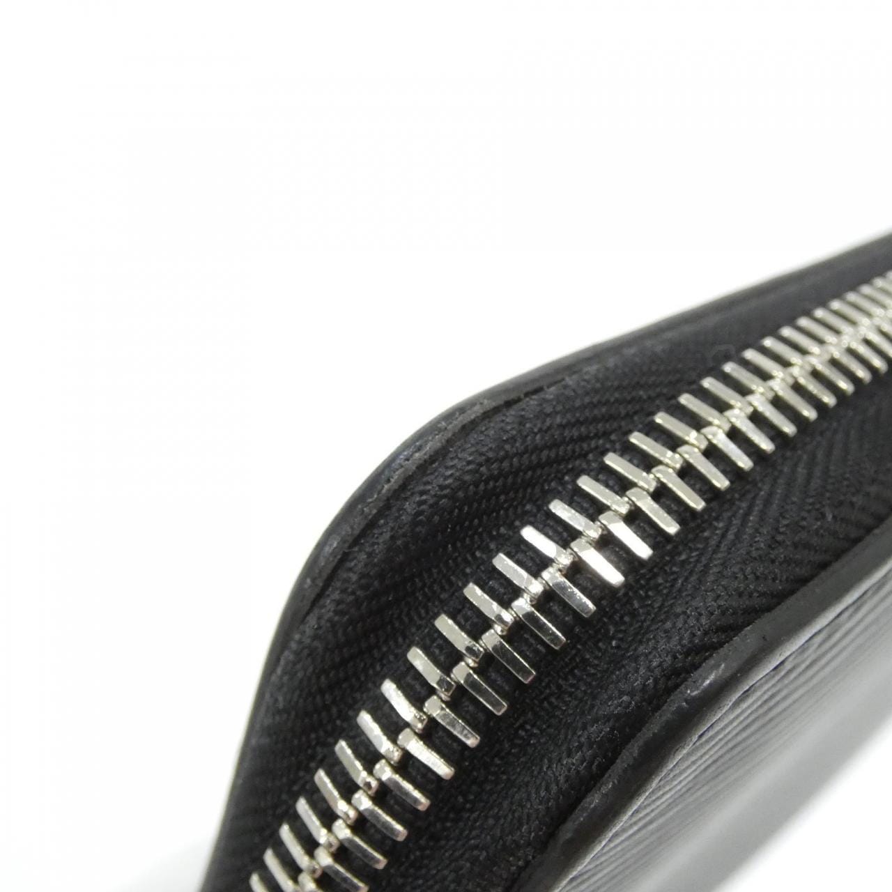 ルイヴィトン エピ ジッピー オーガナイザー M62643 財布