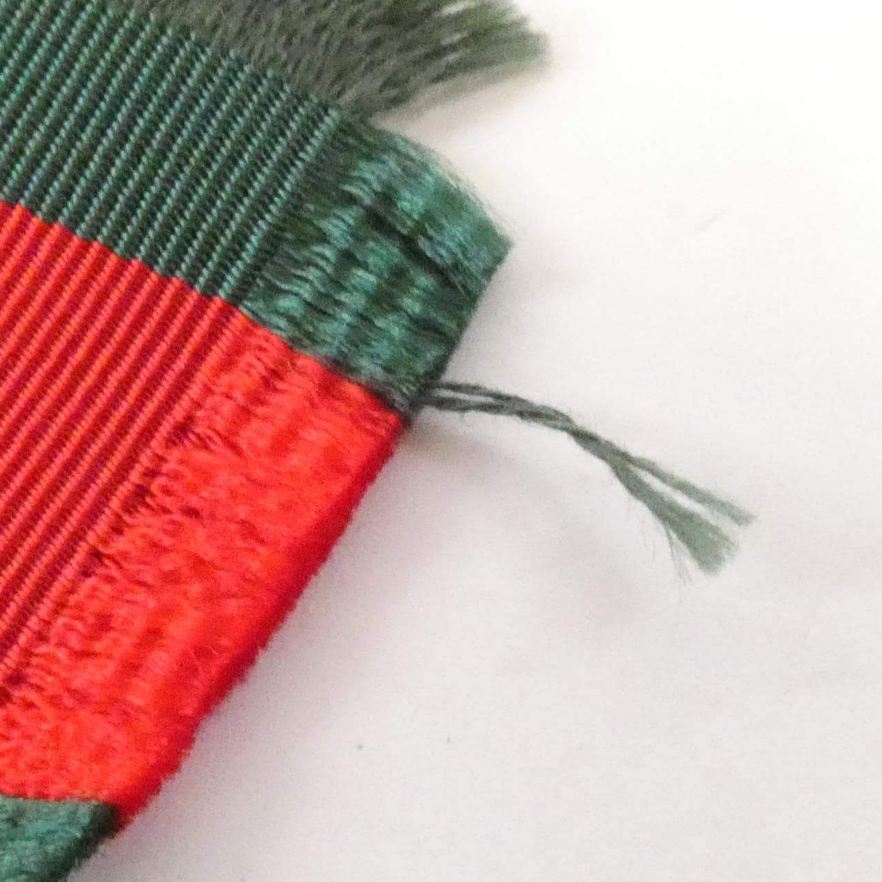 グッチ 490898 J8745 ブローチ