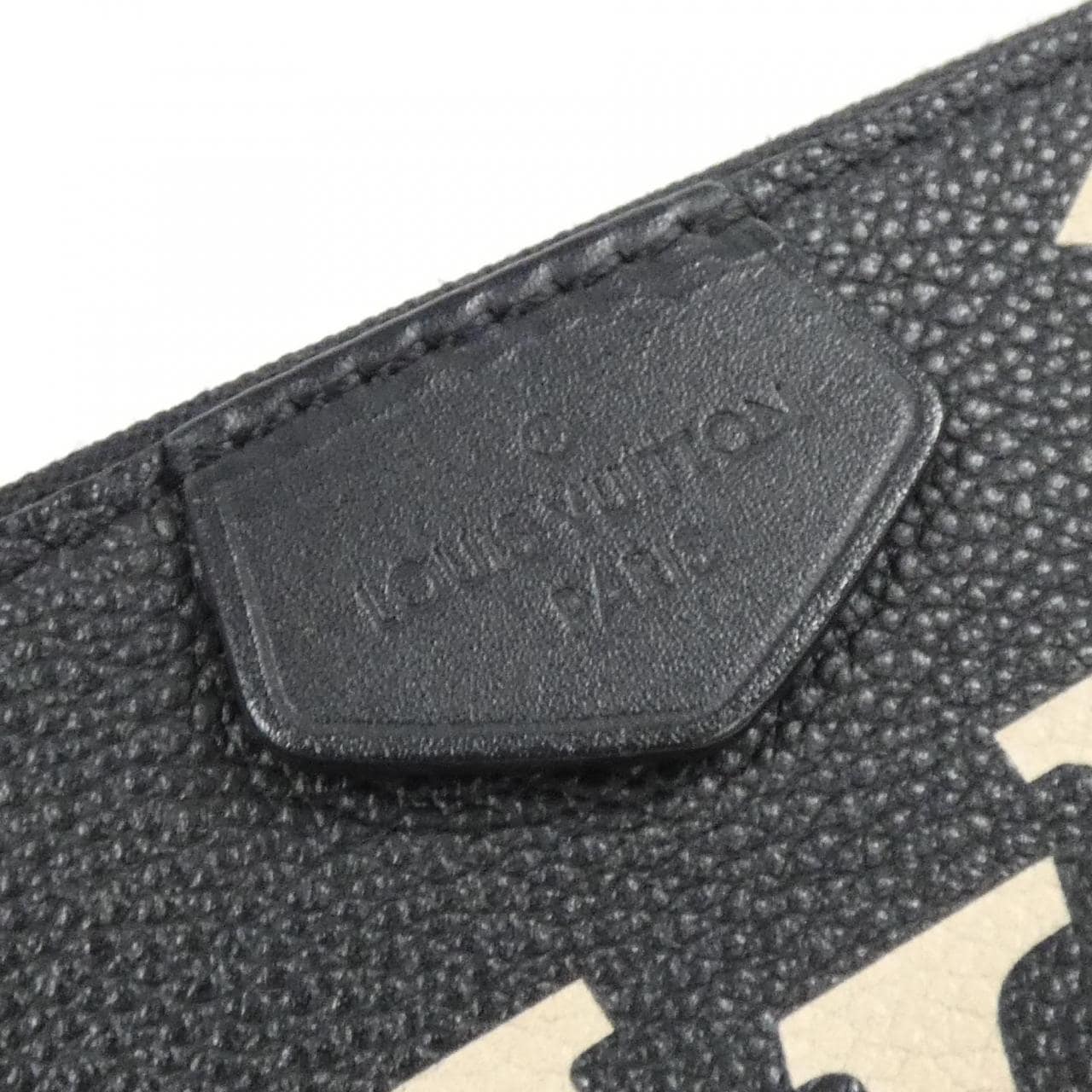 ルイヴィトン バイカラー モノグラム アンプラント ミュルティ ポシェット アクセソワール M45777 ショルダーバッグ