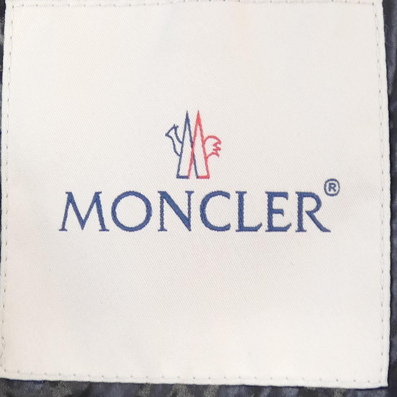 モンクレール MONCLER ダウンジャケット