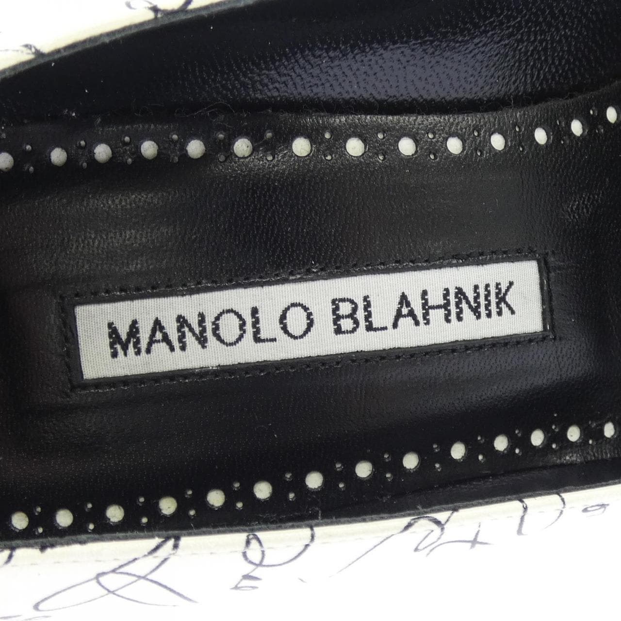 マノロブラニク MANOLO BLAHNIK パンプス