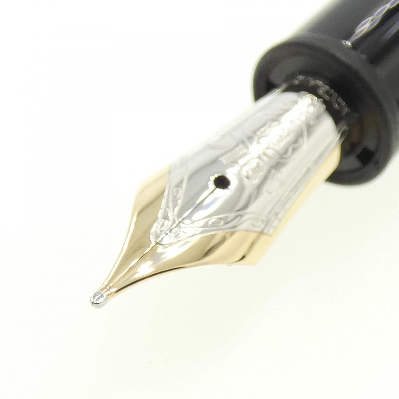 MONTBLANC Meisterstuck 146 Gold LeGrand 13660 Fountain Pen