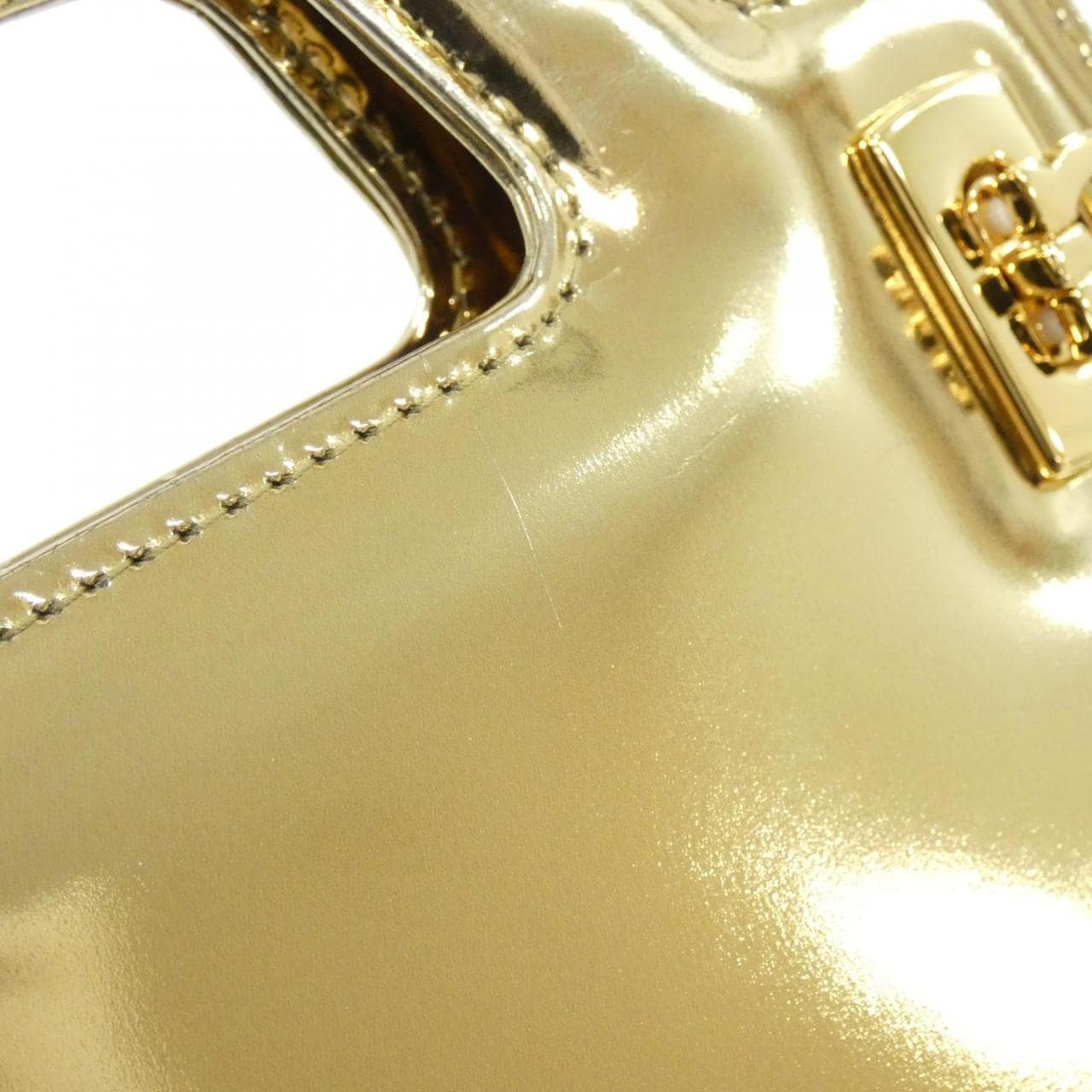 サルヴァトーレフェラガモ 21 3485 ミニバッグ