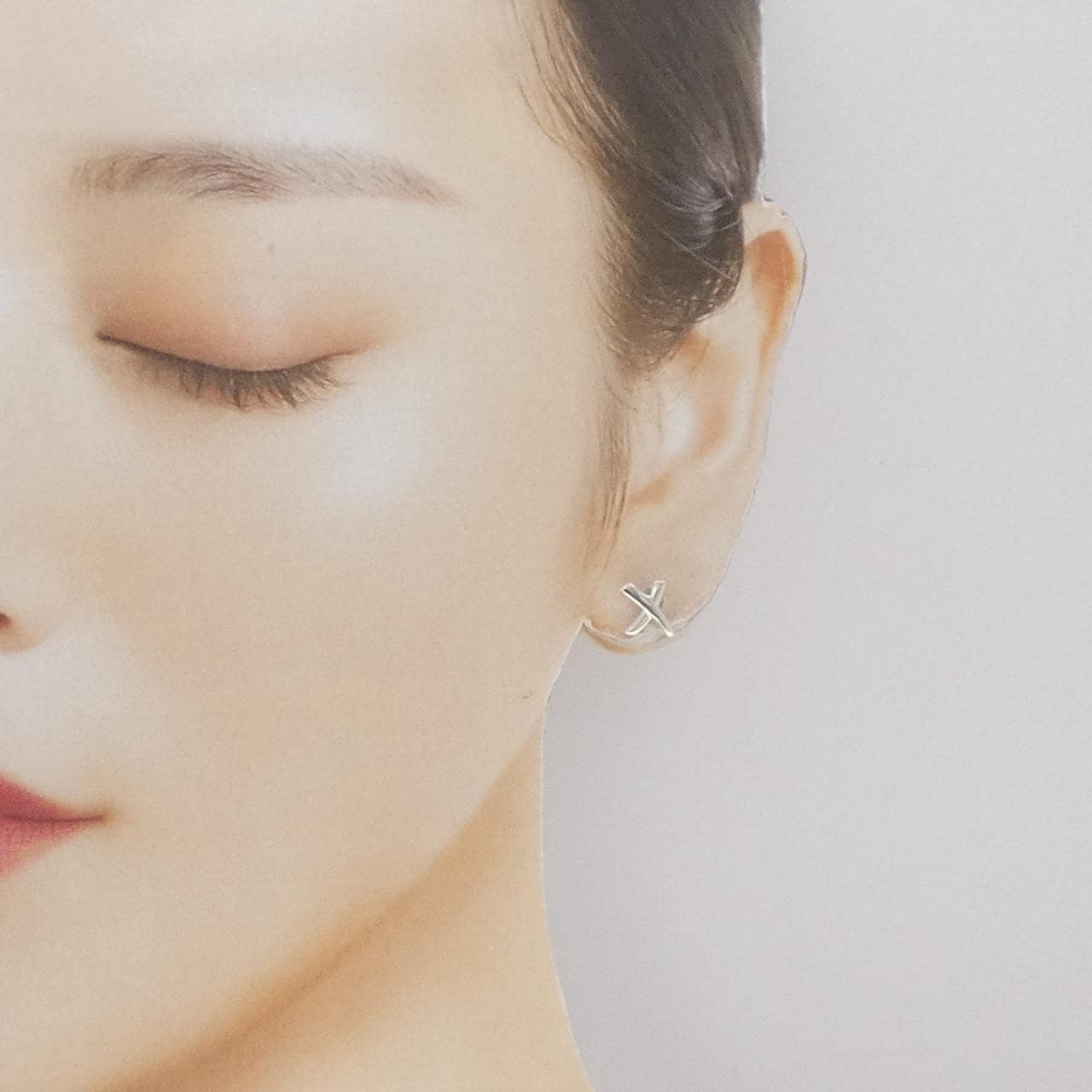 ティファニー グラフィティX ピアス