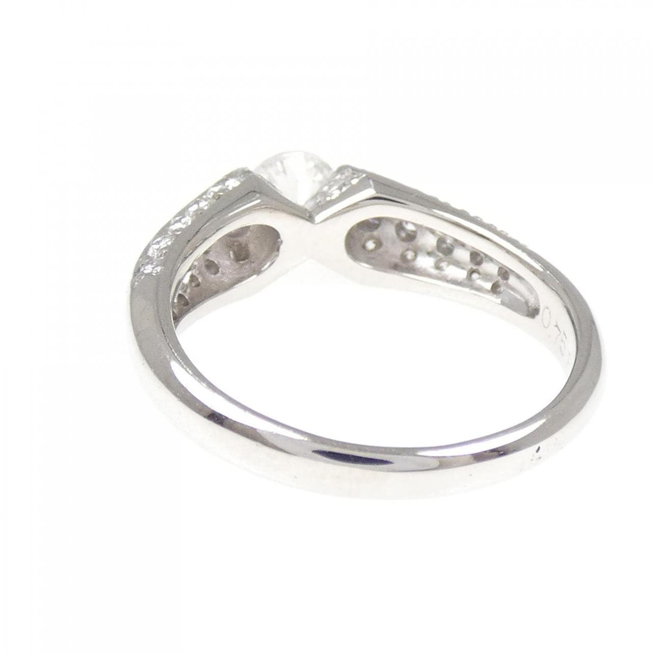 PT900 ダイヤモンド リング 0.586CT