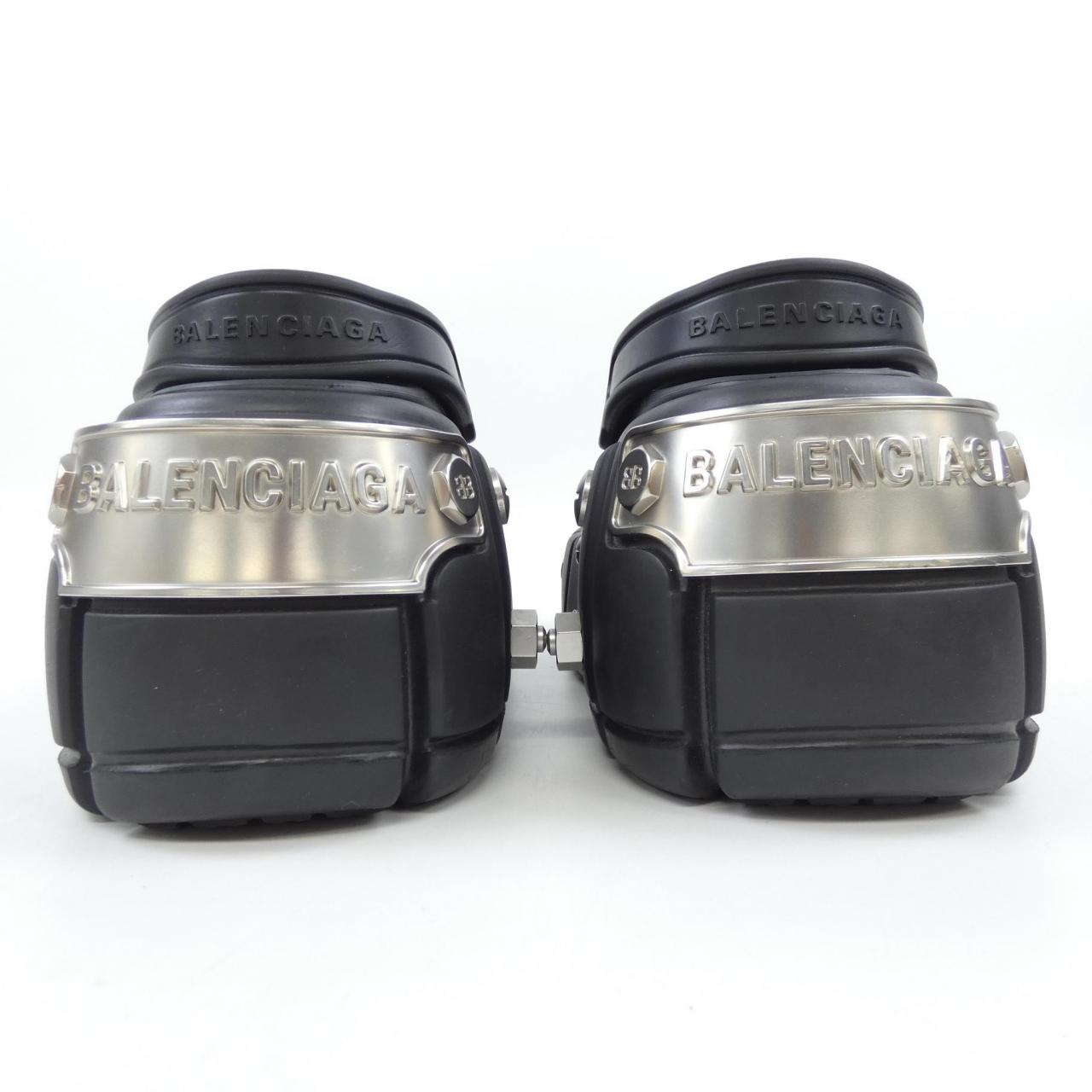 バレンシアガ BALENCIAGA 687397 HARDCROCS サンダル