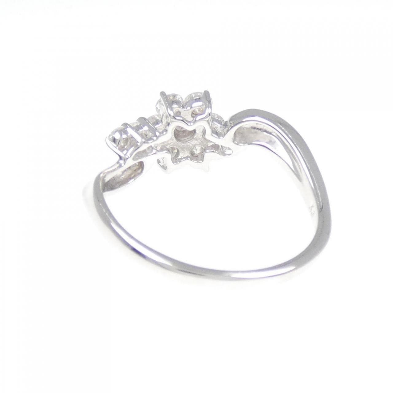 K18WG フラワー ダイヤモンド リング 0.51CT