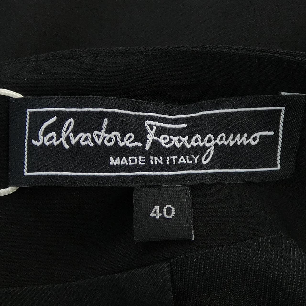 サルヴァトーレフェラガモ SALVATORE FERRAGAMO スカート