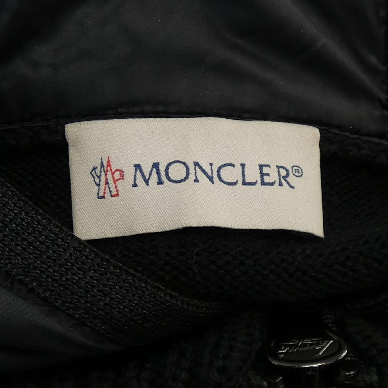 モンクレール MONCLER ダウンジャケット