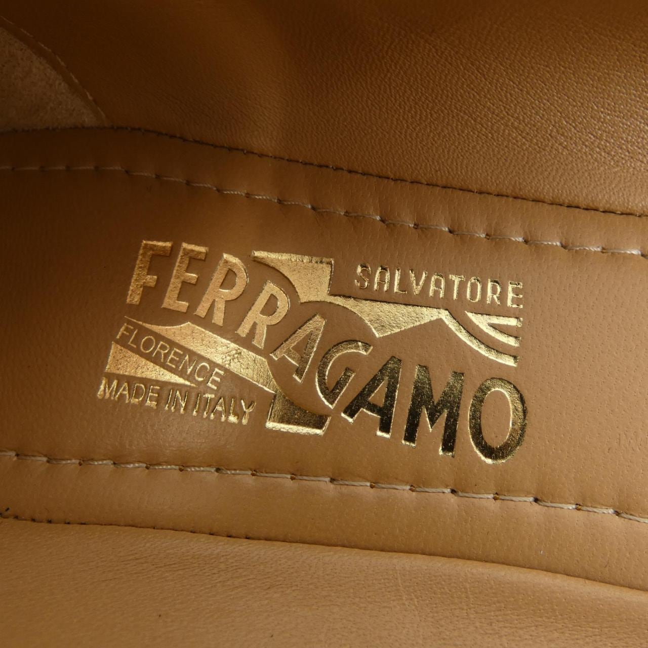 サルヴァトーレフェラガモ SALVATORE FERRAGAMO パンプス