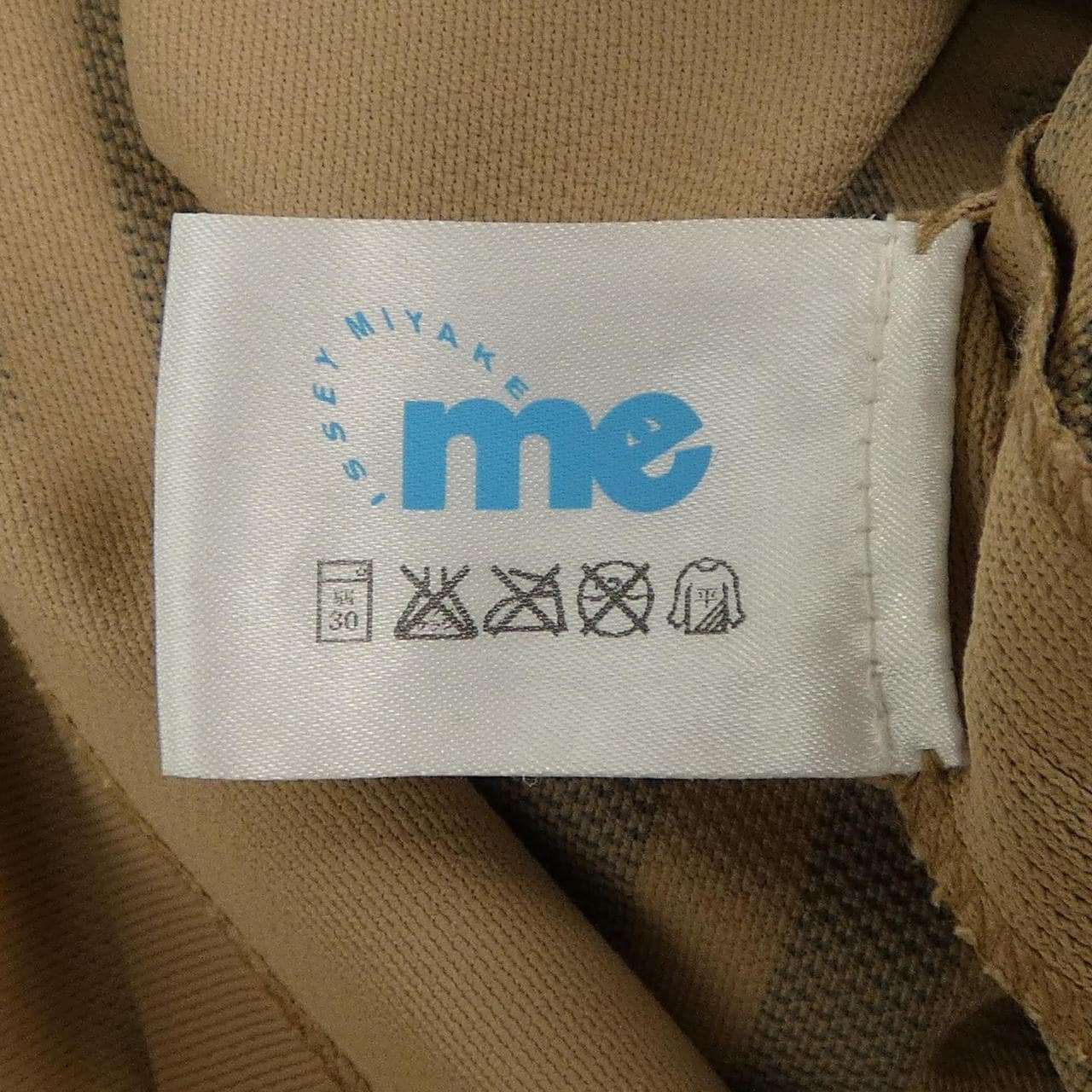 ミーイッセイミヤケ me ISSEY MIYAKE MI42FK301 トップス