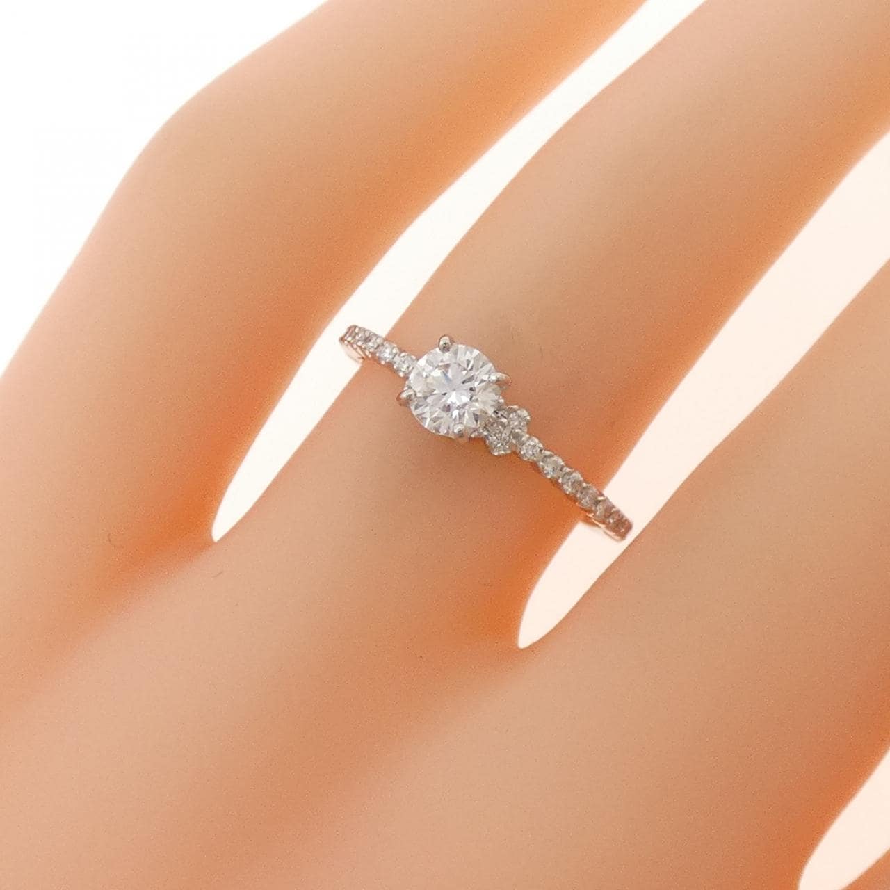 アーカー アムール リング 0.31CT E VVS2 3EXT H＆C