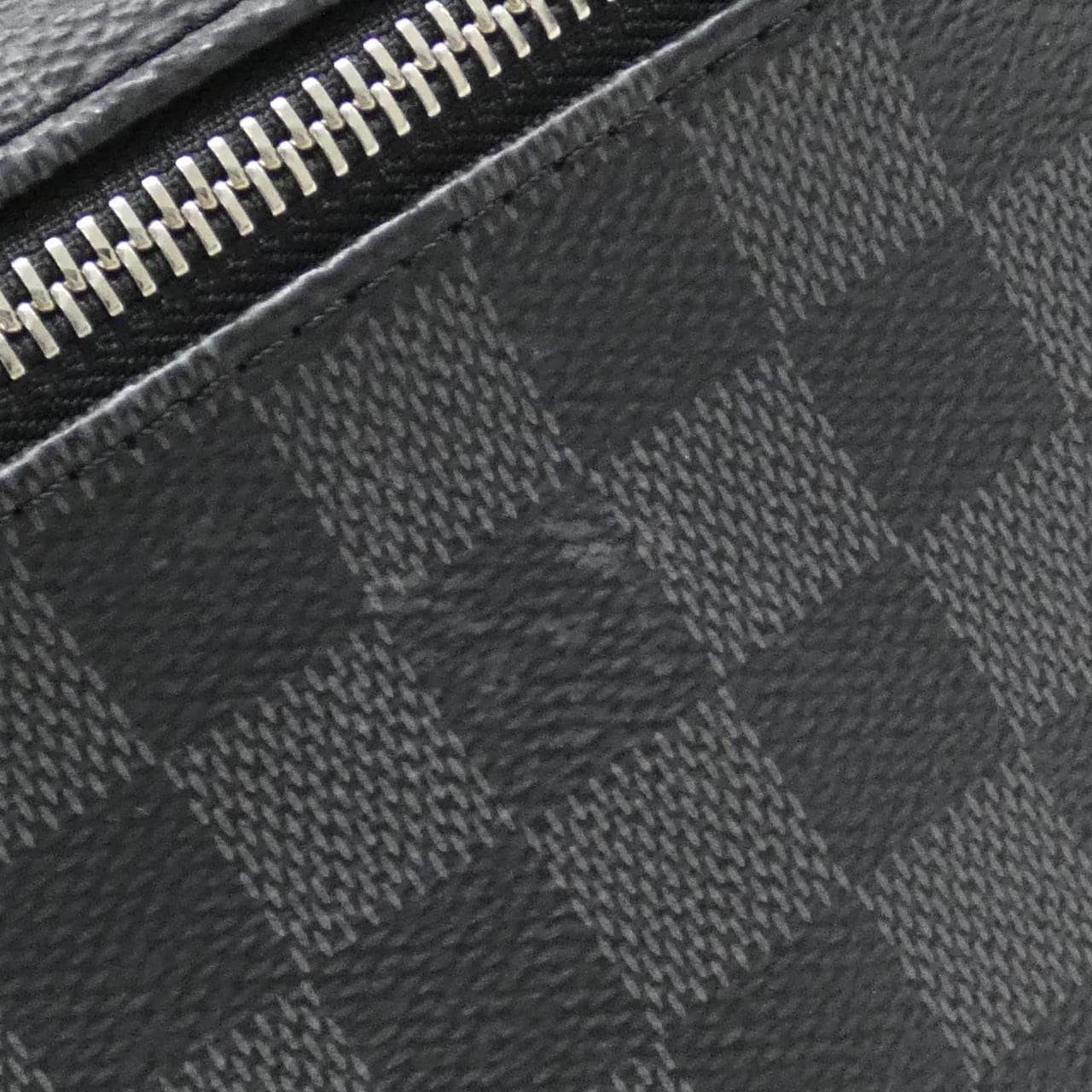 LOUIS VUITTON Damier Graphite District MM N41029 Shoulder Bag