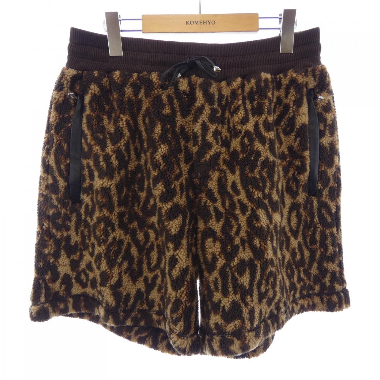 アミリ AMIRI ショートパンツ