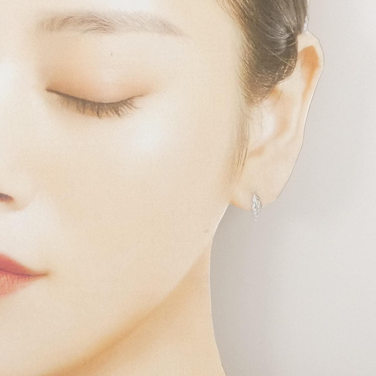 アガット ダイヤモンド ピアス 0.008CT