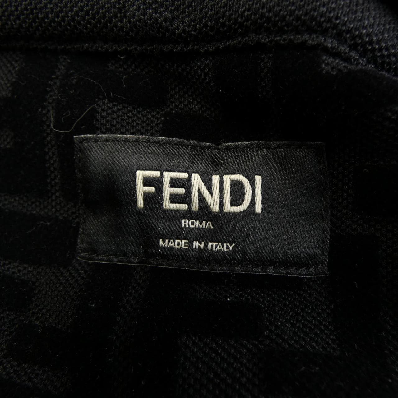 フェンディ FENDI FFモチーフ FY0936 A7D5 Tシャツ