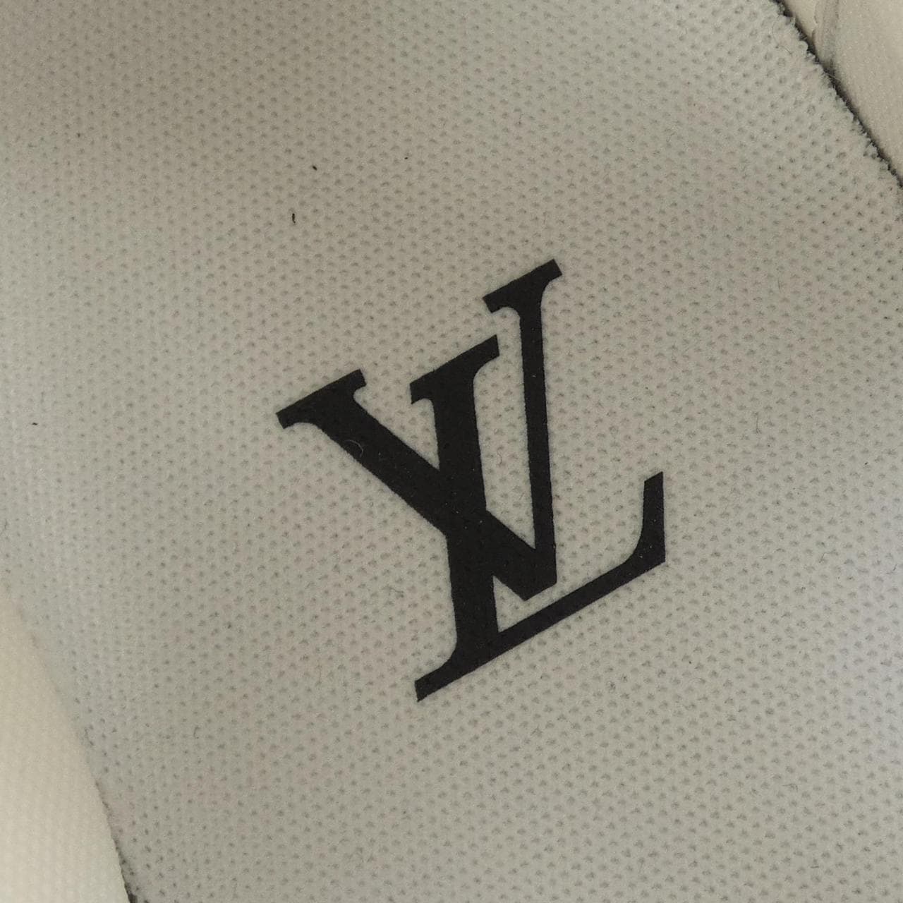 ルイヴィトン LOUIS VUITTON LVトレイナーライン スニーカー