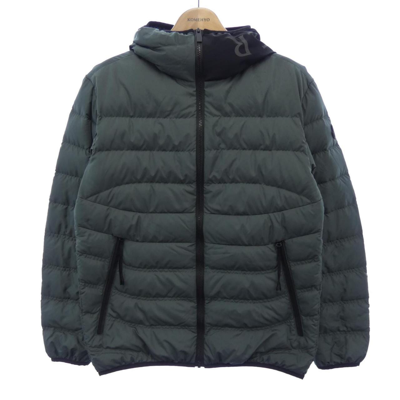 モンクレール MONCLER ダウンジャケット