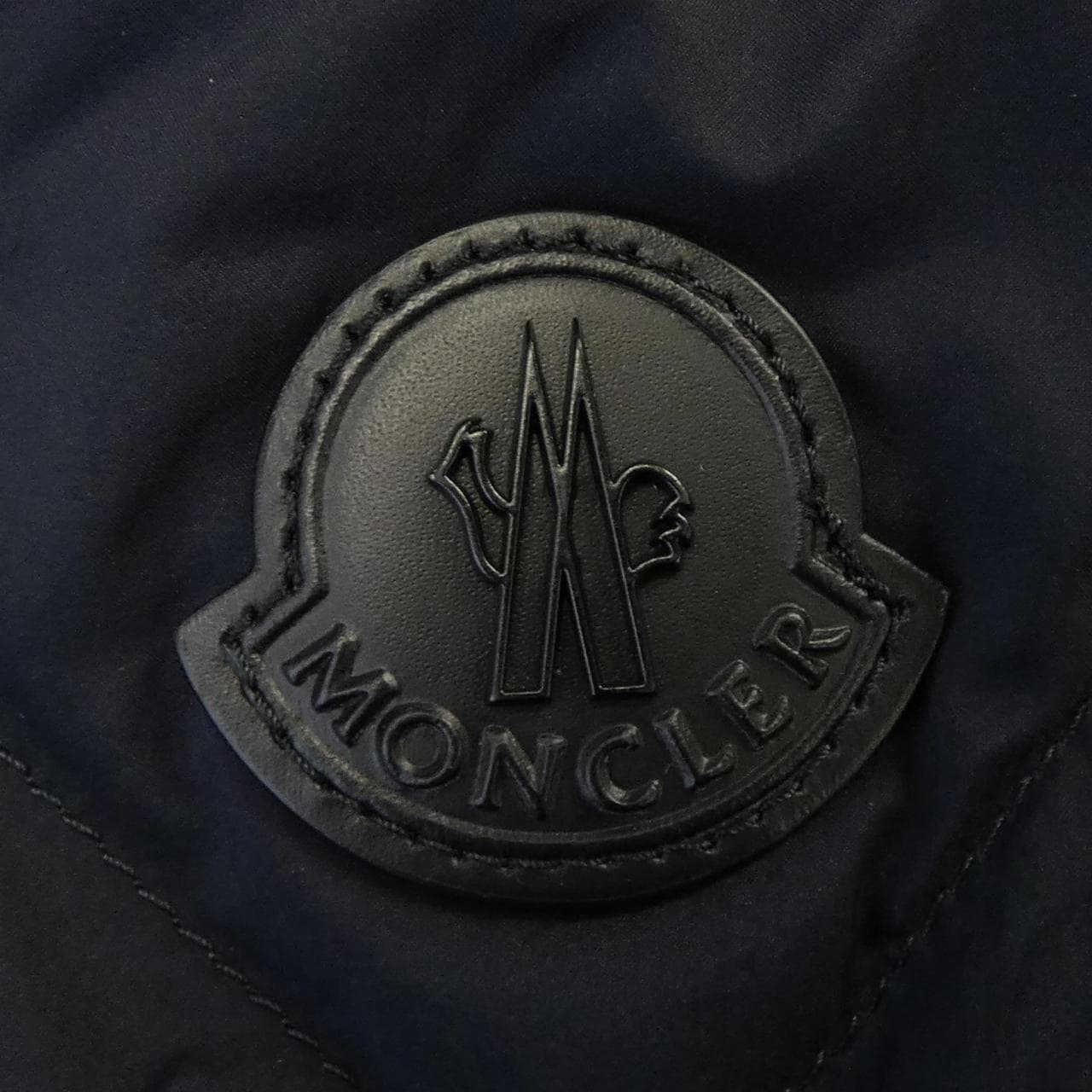 モンクレール MONCLER ダウンジャケット