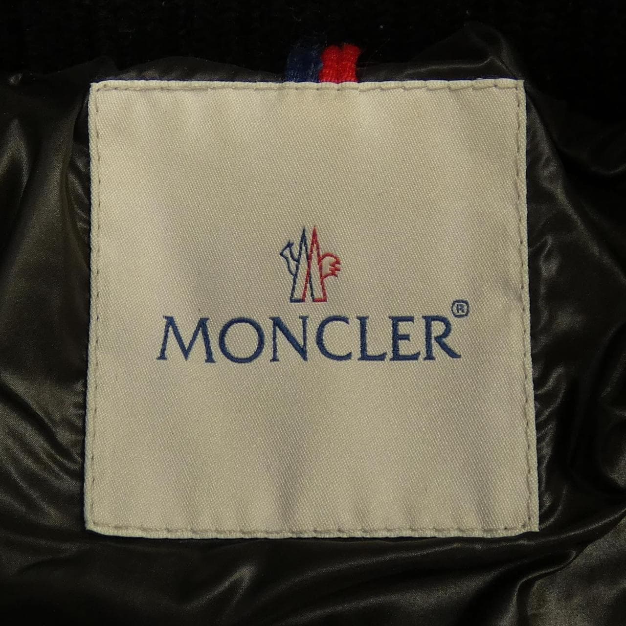 モンクレール MONCLER ダウンジャケット