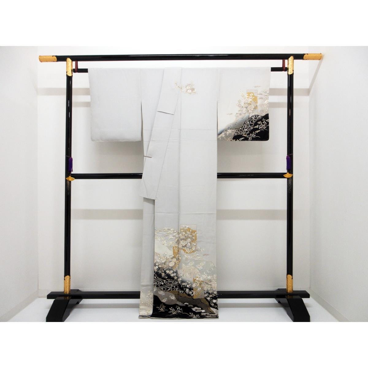 【未使用品】訪問着　友禅金彩加工　刺繍入り　身幅Ｌ寸